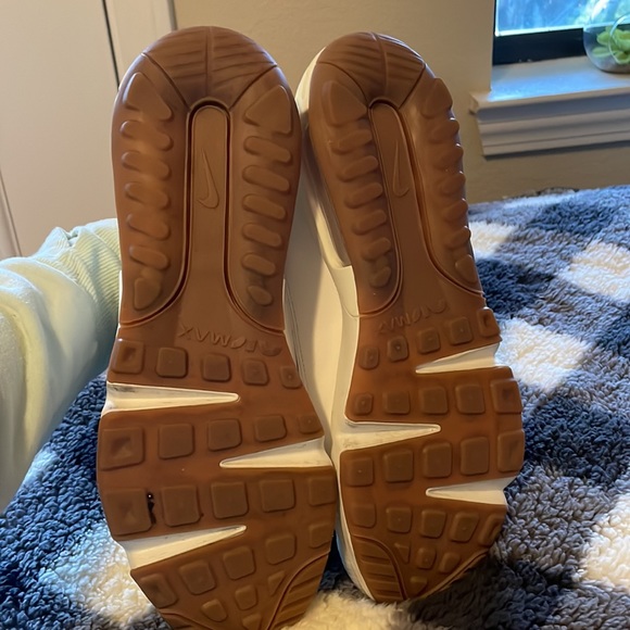 EUC Nike Women’s Air Max 2090 Twist (Fossil Gum) size 10 - Picture 5 of 5